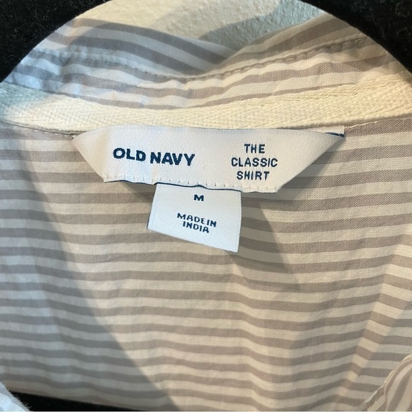 🆕Old Navy Gimme Some Space Old Navy Button Down - Picture 3 of 4